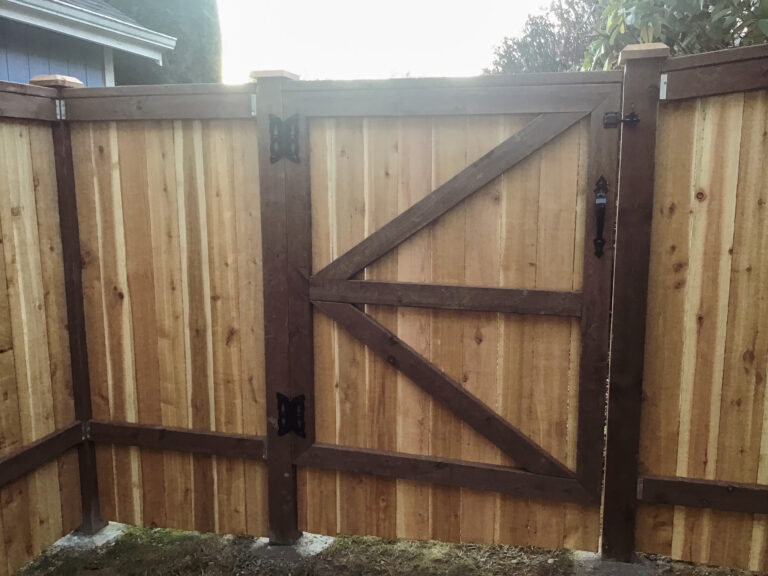 Privacy Fence and Custom Gate Project – fencing in University Place