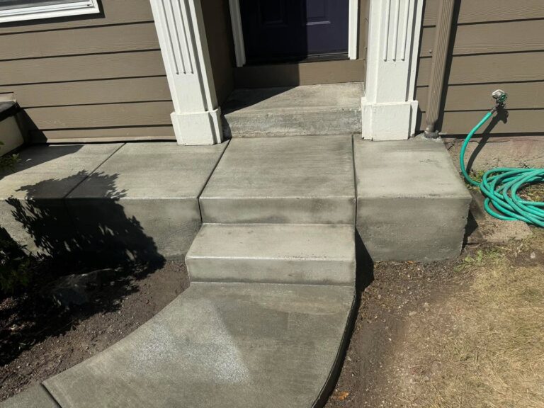 Custom Cedar Gate and Fence Installation – fencing in South Sound